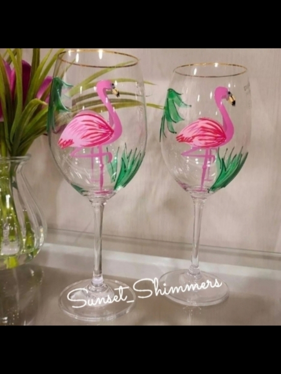 unbranded Other - 2 Hand Painted Flamingo Wine Glasses Gold Rim Palm Leaf Tropical Coastal NEW